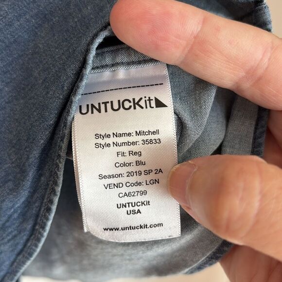 Untuckit Mitchell chambray Men's Indigo Button Down Shirt Classic large GUC - Picture 6 of 7